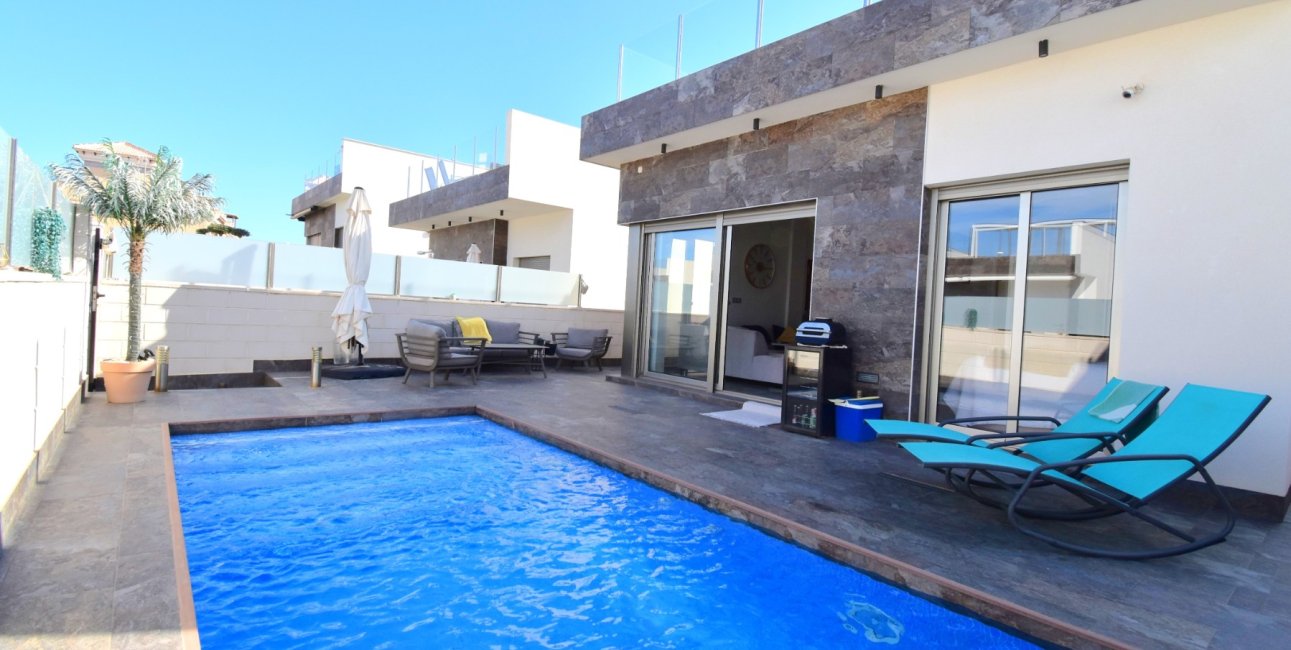 Reventa - Villa -
Orihuela Costa - Villamartin