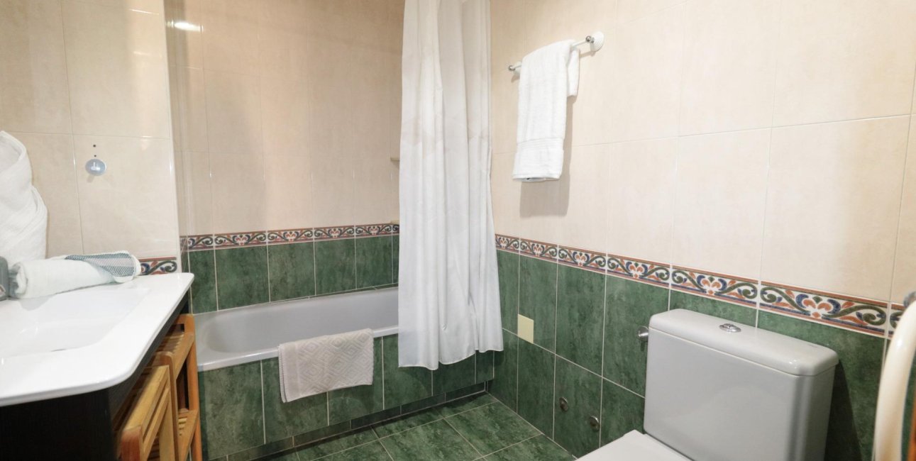 Resale - Apartment / flat -
Torrevieja - Centro