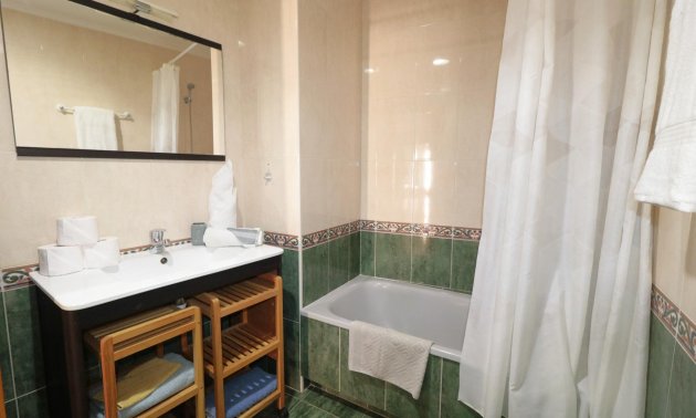 Resale - Apartment / flat -
Torrevieja - Centro