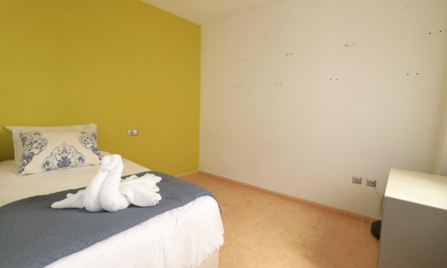 Resale - Apartment / flat -
Torrevieja - Centro