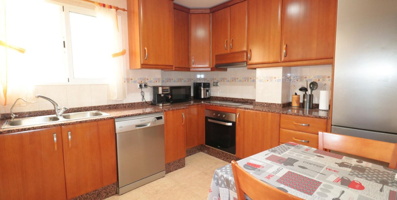 Resale - Apartment / flat -
Torrevieja - Centro