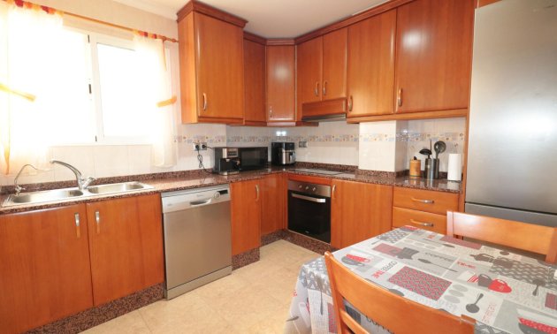 Resale - Apartment / flat -
Torrevieja - Centro