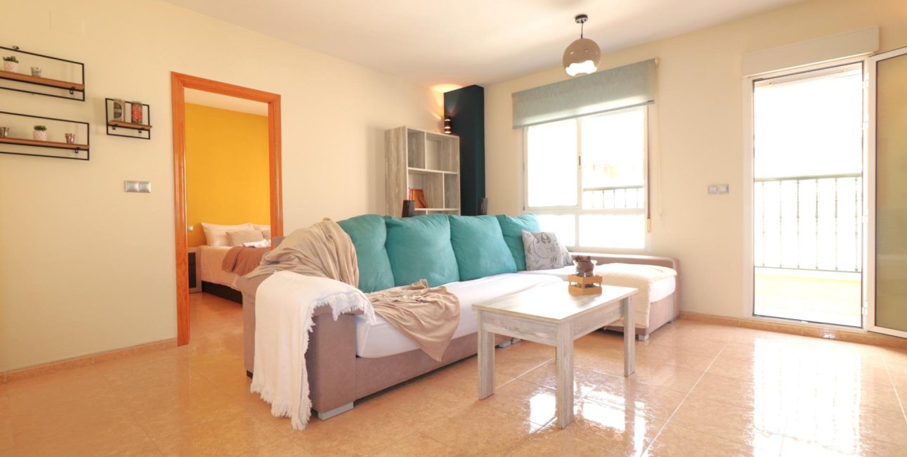 Resale - Apartment / flat -
Torrevieja - Centro