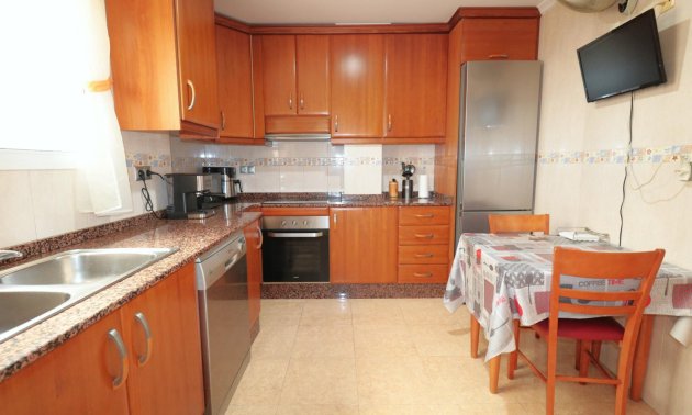 Resale - Apartment / flat -
Torrevieja - Centro