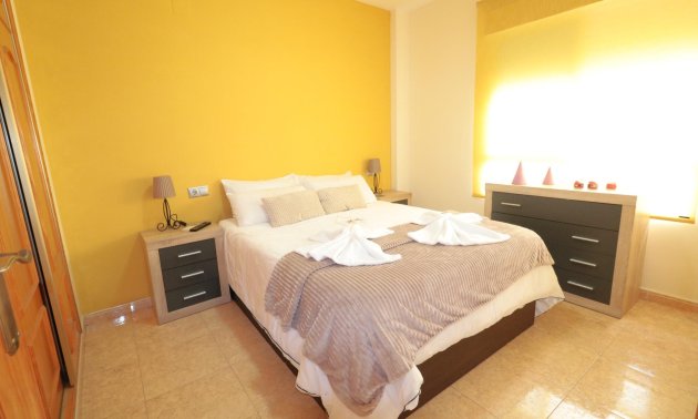 Resale - Apartment / flat -
Torrevieja - Centro