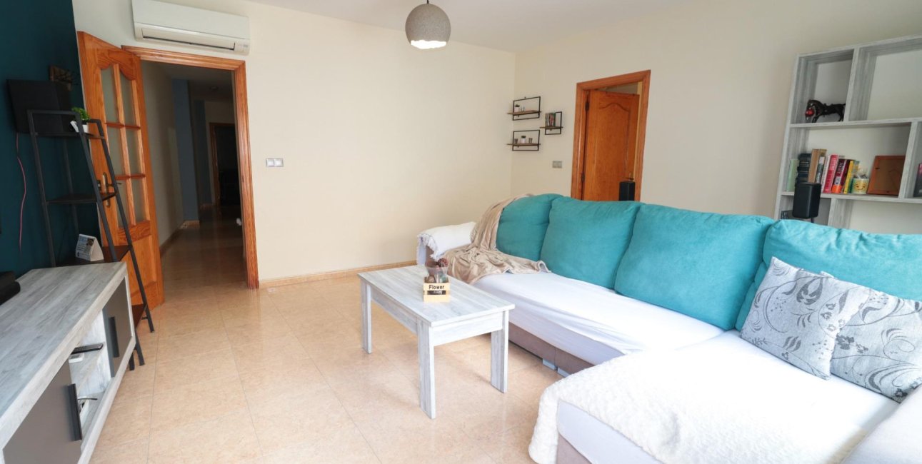 Resale - Apartment / flat -
Torrevieja - Centro