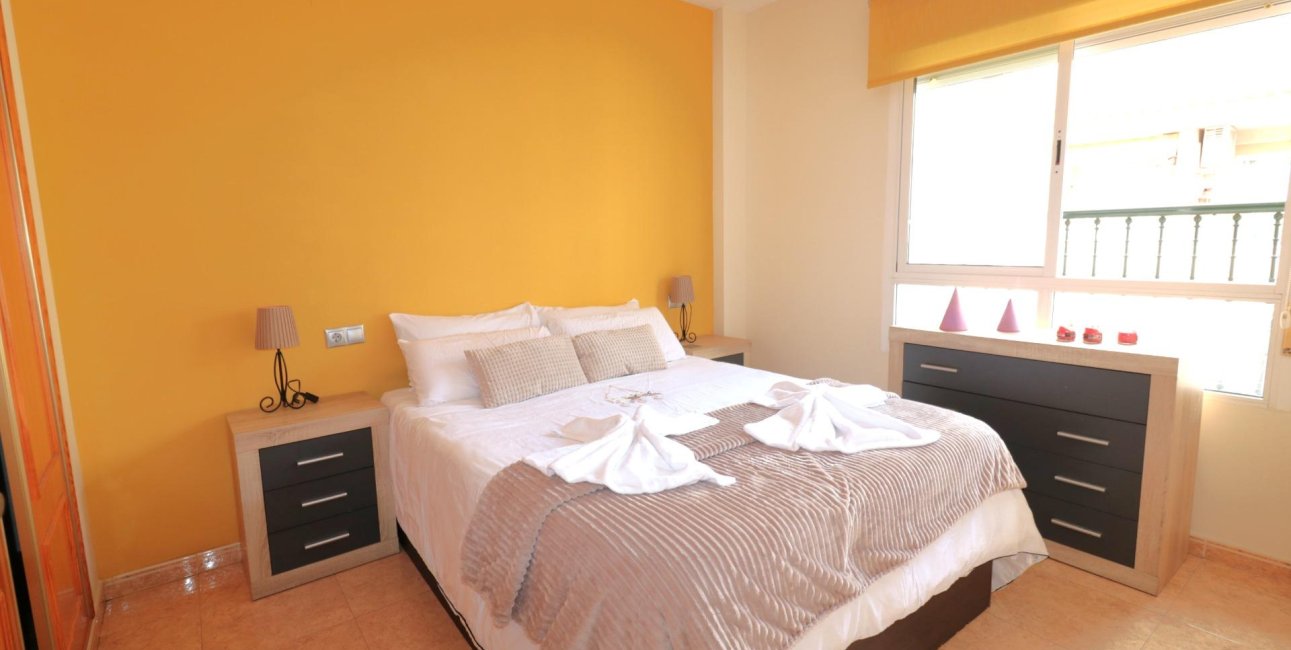 Resale - Apartment / flat -
Torrevieja - Centro