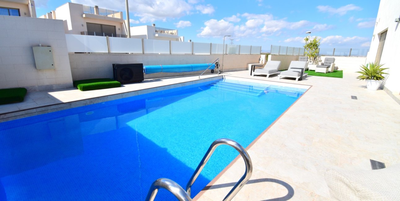 Resale - Villa -
Orihuela Costa - Villamartin