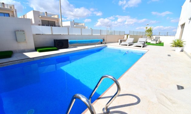 Resale - Villa -
Orihuela Costa - Villamartin