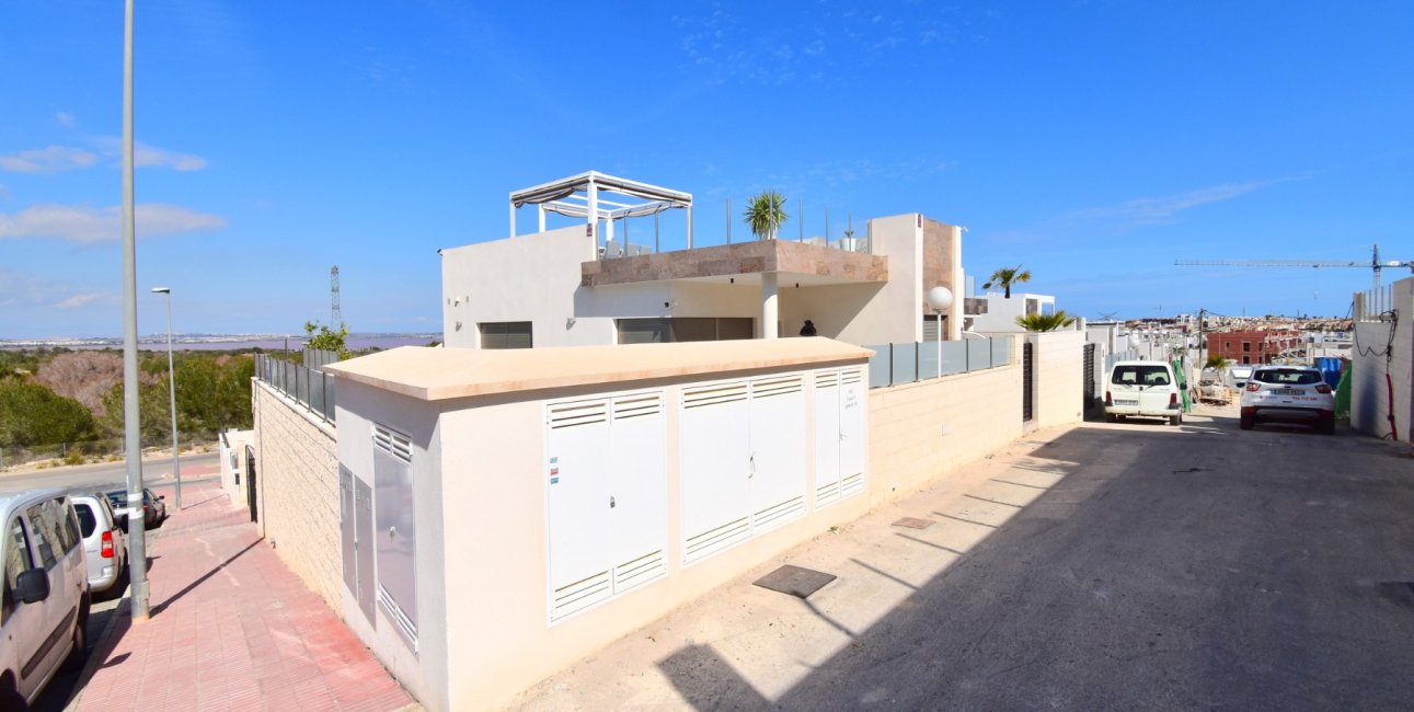 Resale - Villa -
Orihuela Costa - Villamartin