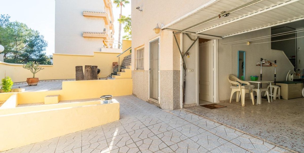 Reventa - Villa -
Orihuela Costa - Playa Flamenca