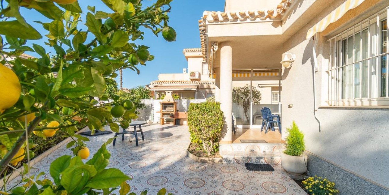 Reventa - Villa -
Orihuela Costa - Playa Flamenca