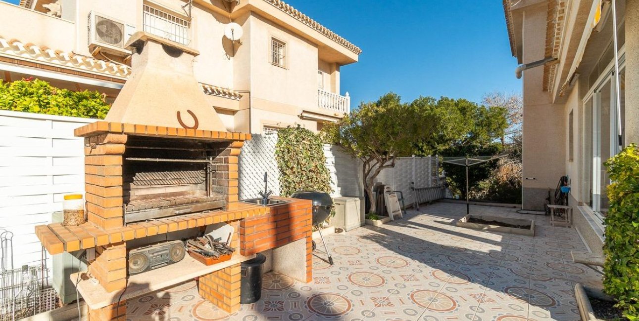 Reventa - Villa -
Orihuela Costa - Playa Flamenca