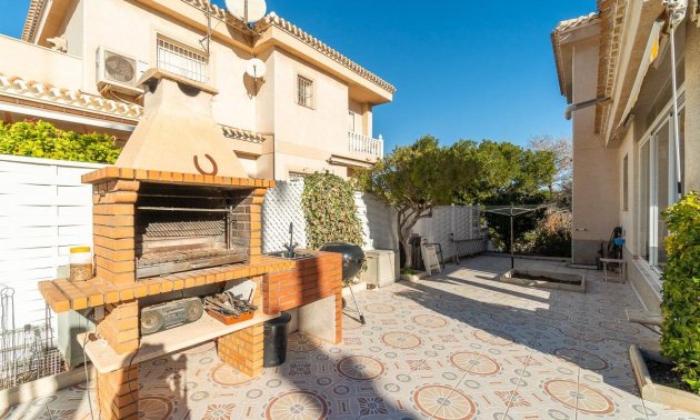 Reventa - Villa -
Orihuela Costa - Playa Flamenca