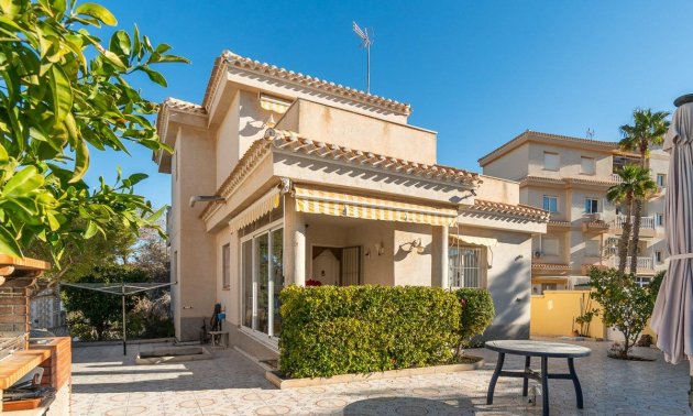 Reventa - Villa -
Orihuela Costa - Playa Flamenca