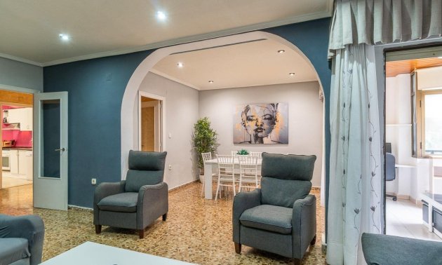 Resale - Apartment / flat -
Torrevieja - Centro