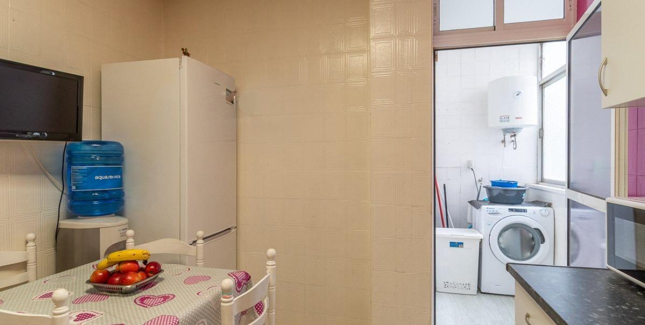 Resale - Apartment / flat -
Torrevieja - Centro