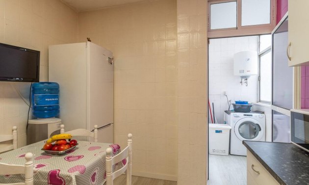 Resale - Apartment / flat -
Torrevieja - Centro