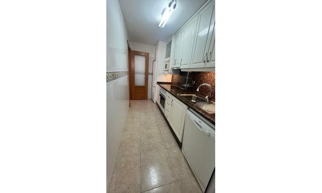 Reventa - Apartamento / piso -
Torrevieja - La Mata