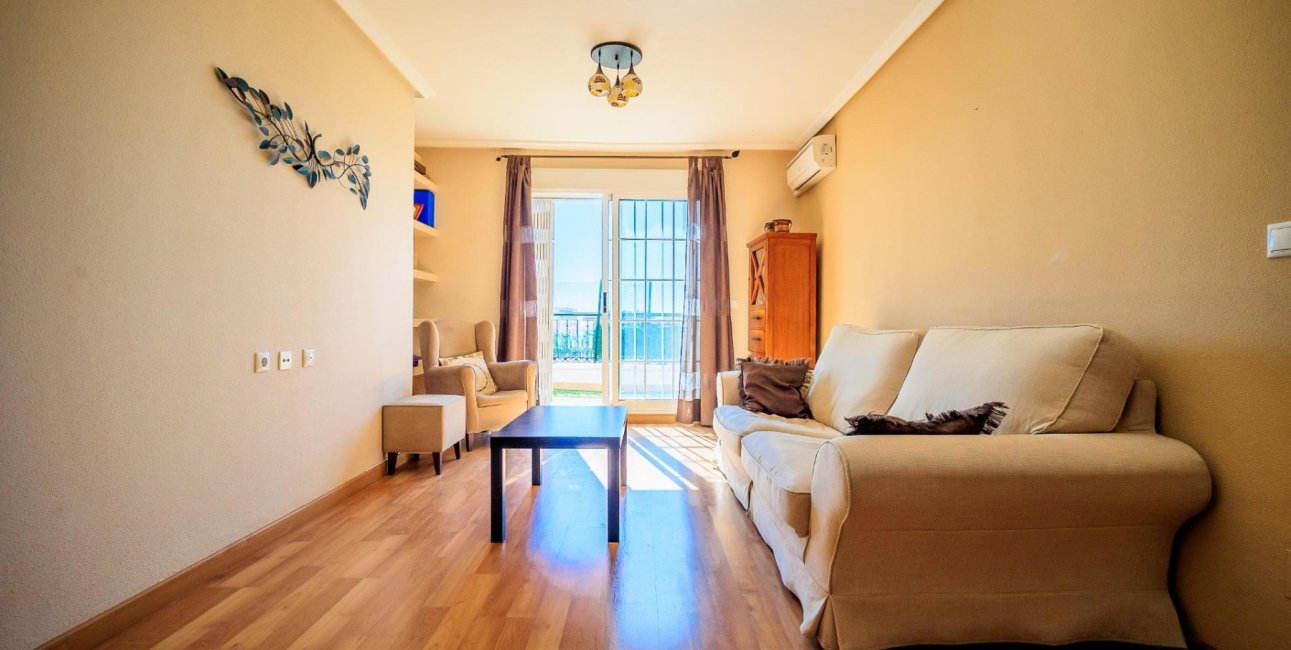 Resale - Apartment / flat -
Torrevieja - Centro