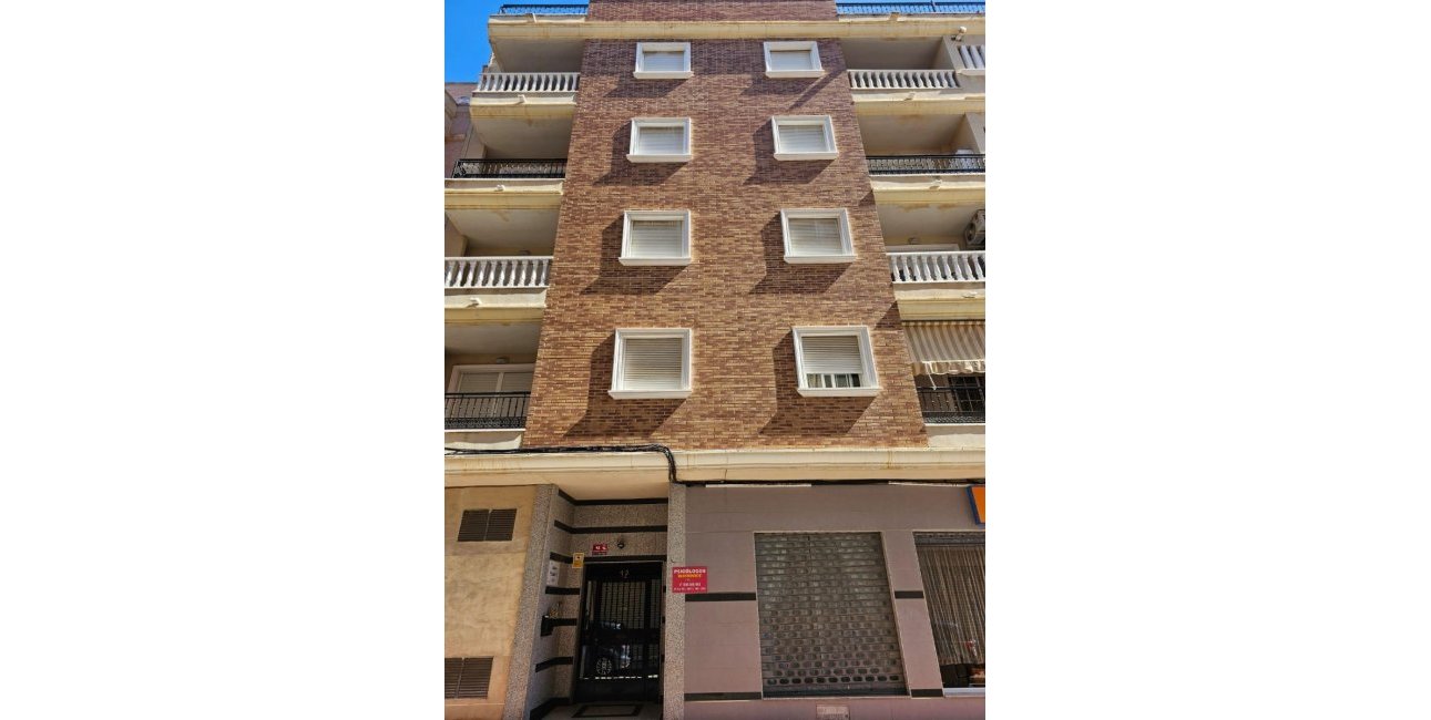 Resale - Apartment / flat -
Torrevieja - Centro