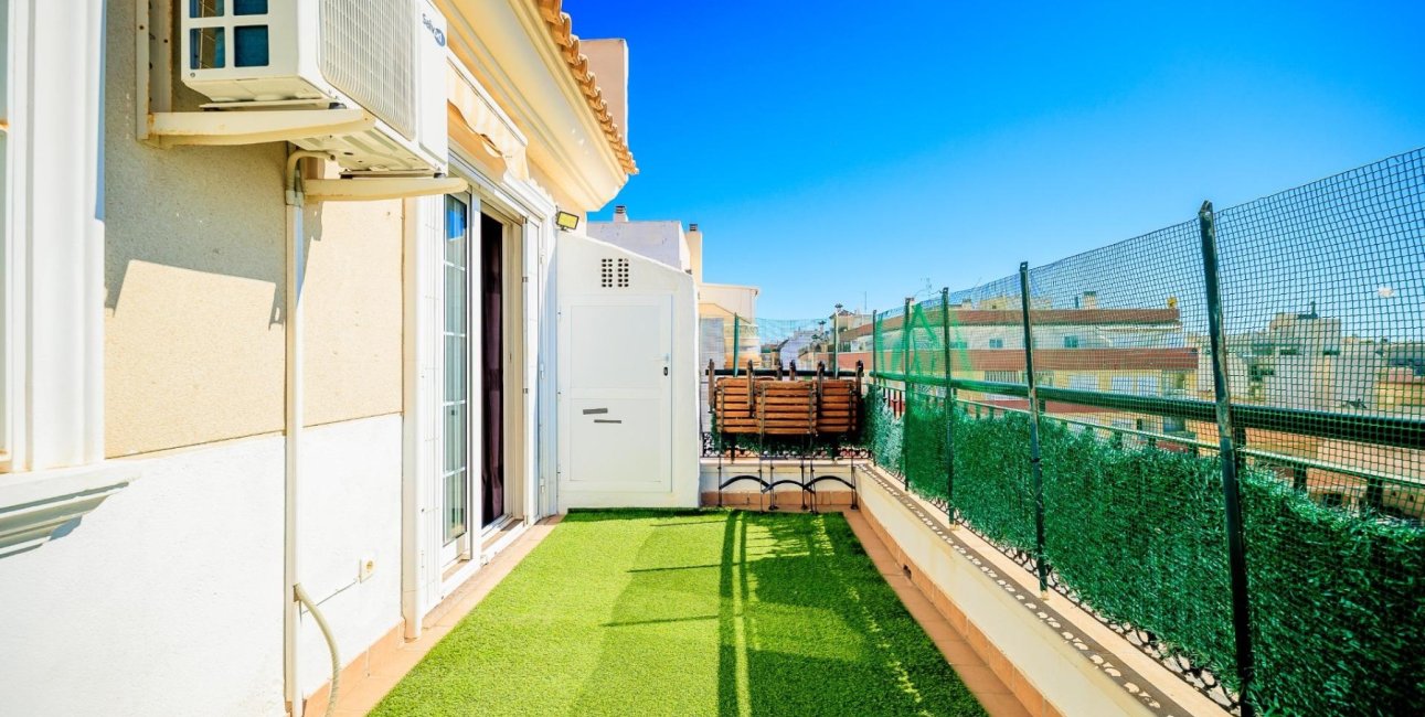 Resale - Apartment / flat -
Torrevieja - Centro