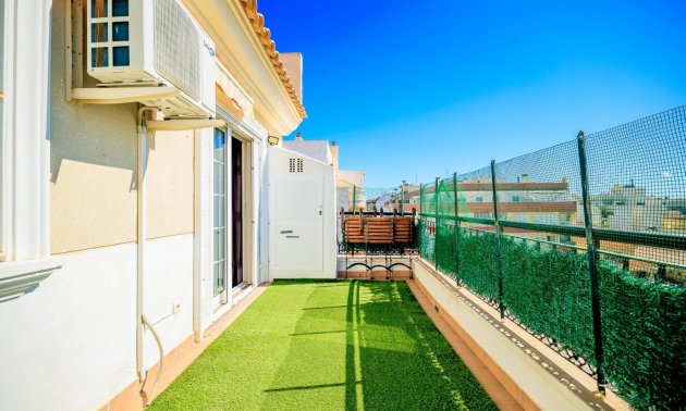 Resale - Apartment / flat -
Torrevieja - Centro