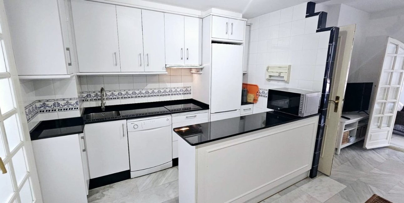 Resale - Apartment / flat -
Torrevieja - Playa de los Locos