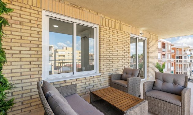 Reventa - Apartamento / piso -
Torrevieja - Playa de los Naufragos