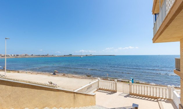 Reventa - Apartamento / piso -
Torrevieja - Playa de los Naufragos