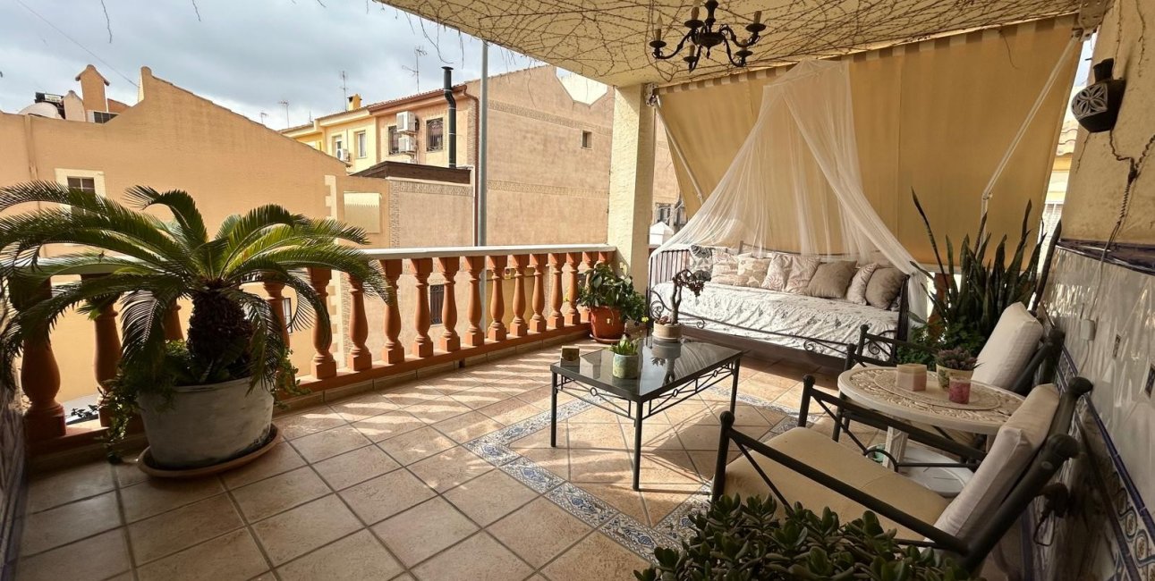 Rynek wtórny - Willa -
Montesinos - Los Montesinos