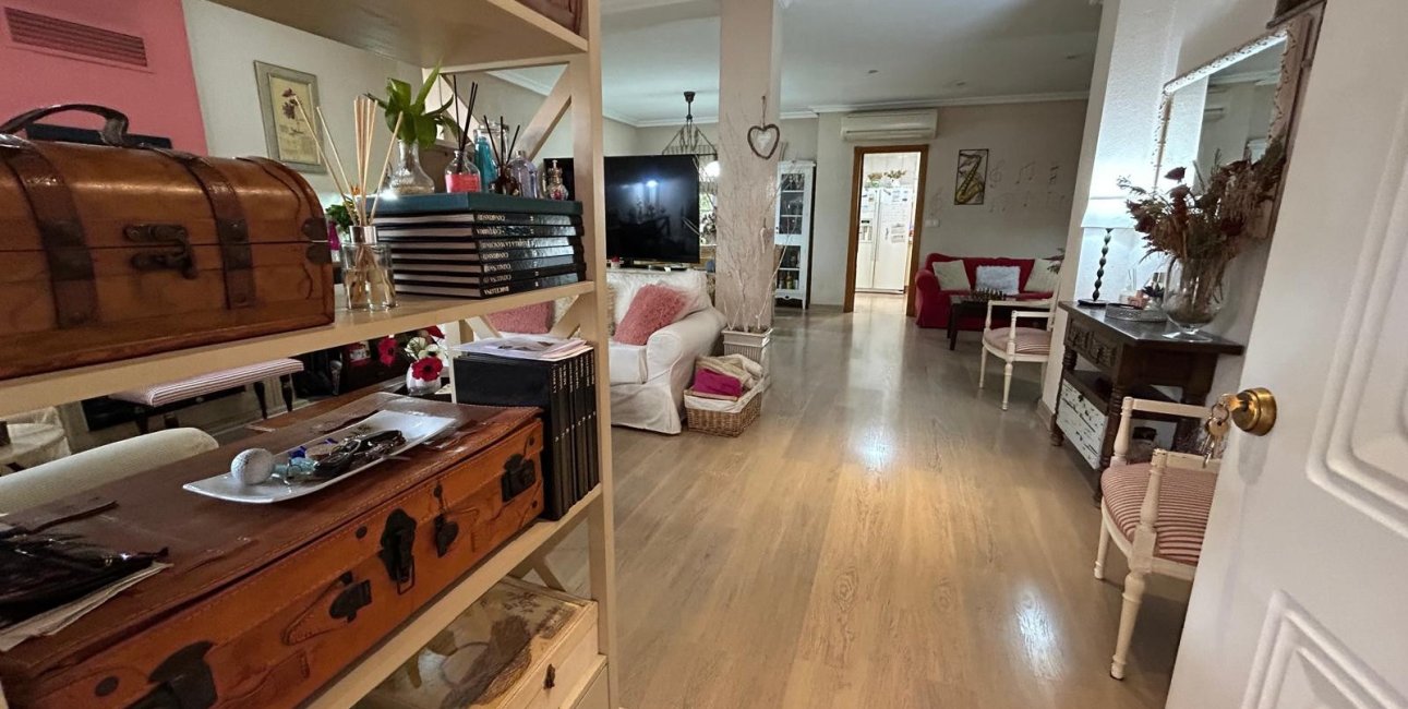 Rynek wtórny - Willa -
Montesinos - Los Montesinos