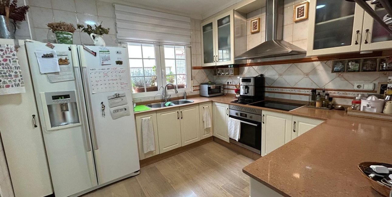 Rynek wtórny - Willa -
Montesinos - Los Montesinos