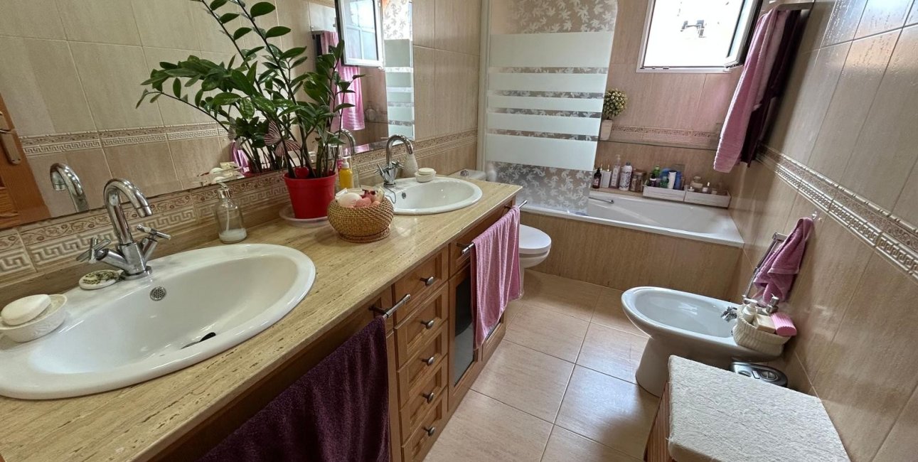 Rynek wtórny - Willa -
Montesinos - Los Montesinos