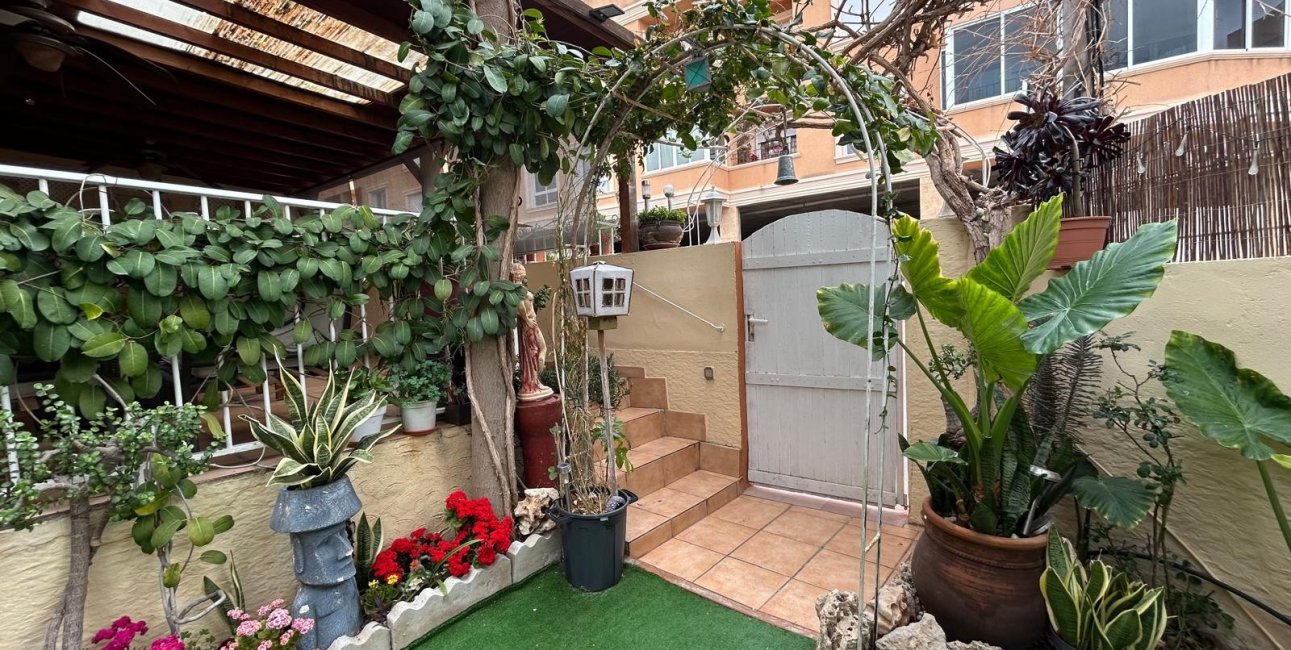 Rynek wtórny - Willa -
Montesinos - Los Montesinos