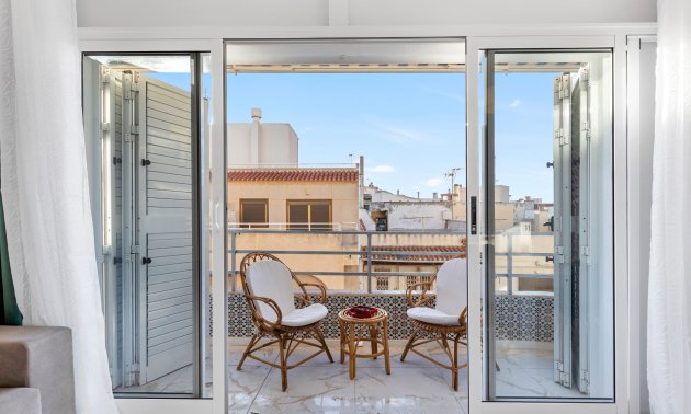 Reventa - Apartamento / piso -
Torrevieja - La Mata