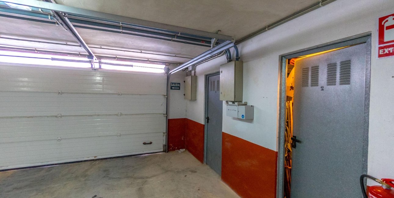 Resale - Townhouse -
Orihuela Costa - Campoamor