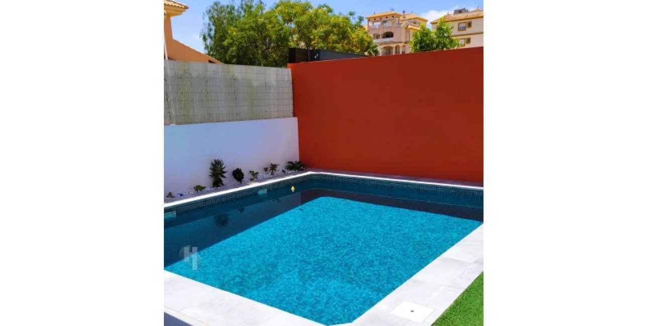 Resale - Villa -
La Manga del Mar Menor - Cartagena