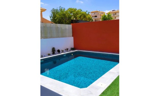 Resale - Villa -
La Manga del Mar Menor - Cartagena