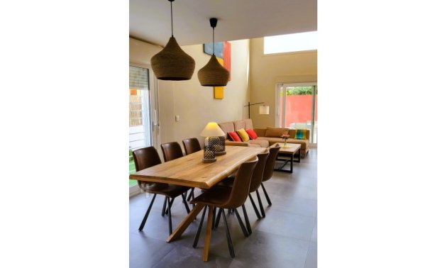 Resale - Villa -
La Manga del Mar Menor - Cartagena