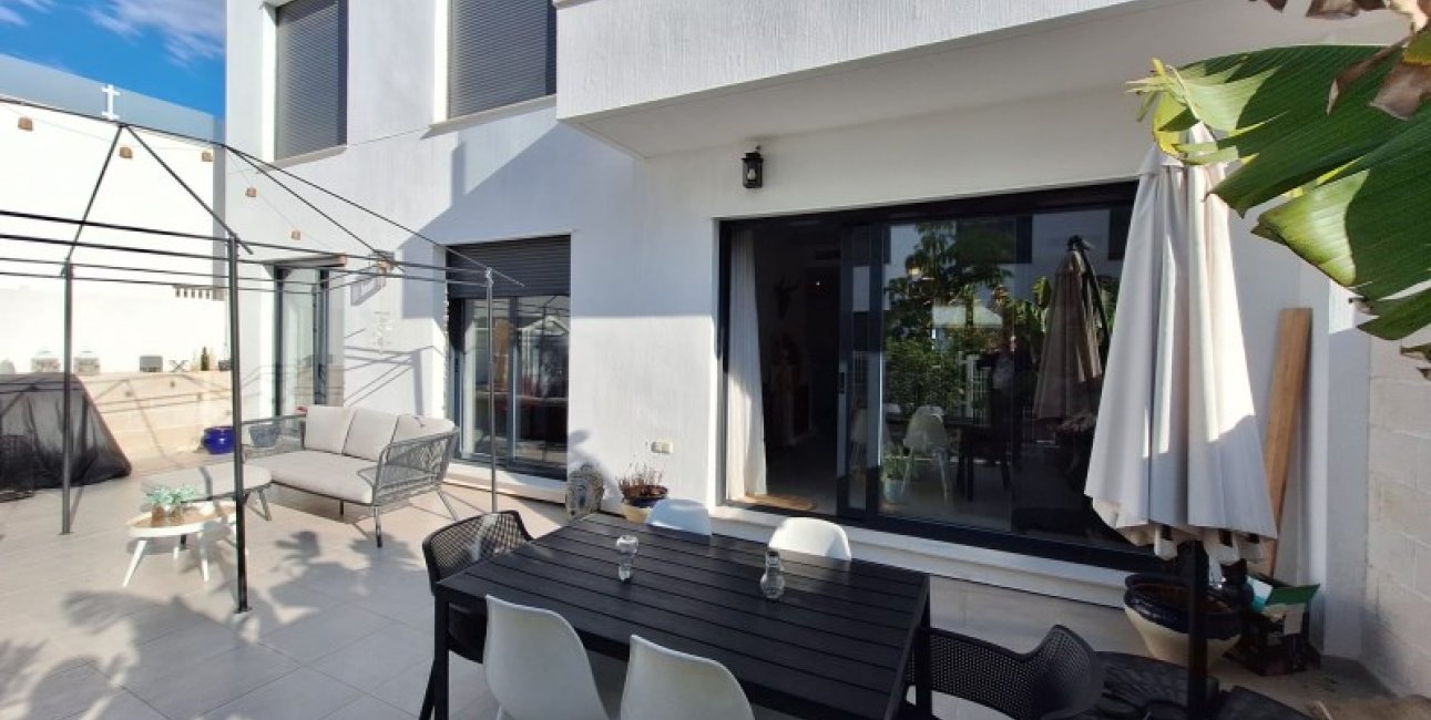 Reventa - Apartamento / piso -
Santiago de la Ribera - San Javier