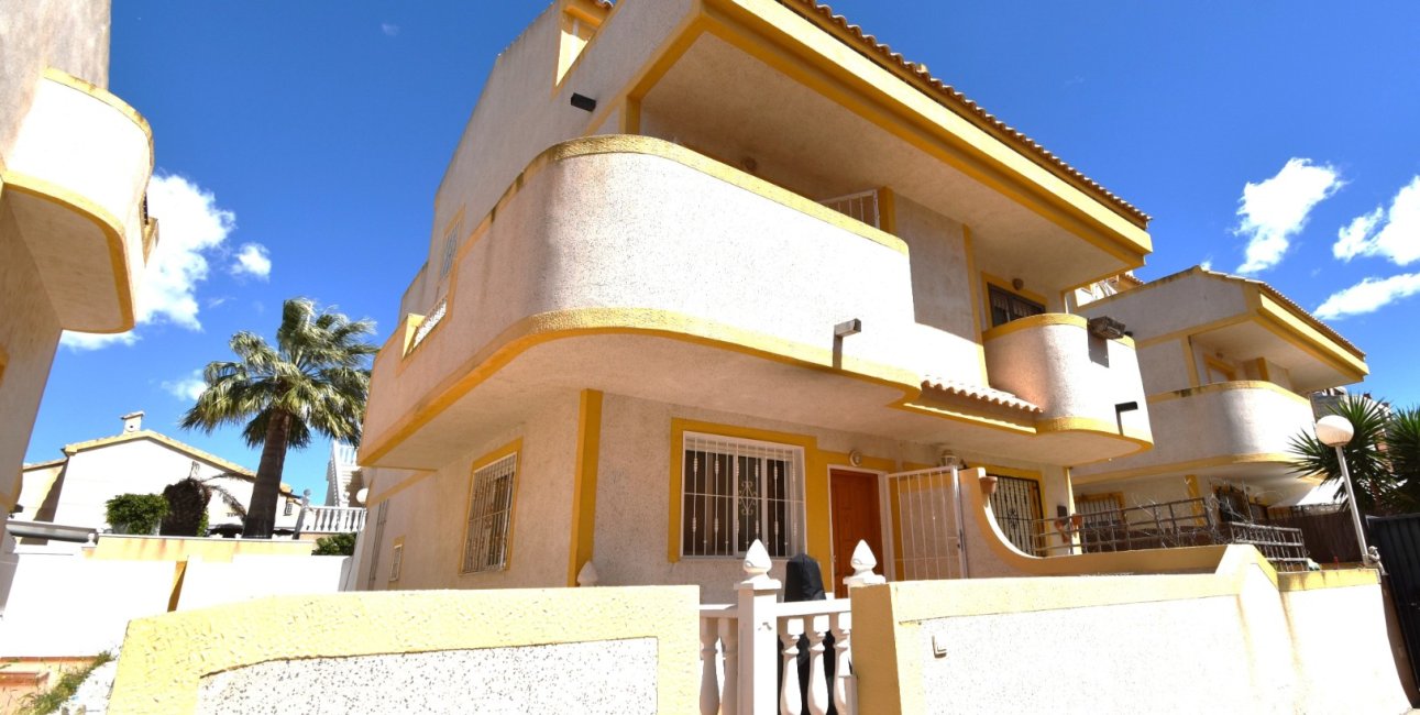 Resale - Townhouse -
Orihuela Costa - Los Altos