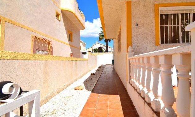 Resale - Townhouse -
Orihuela Costa - Los Altos