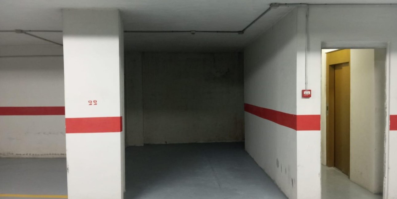 Resale - Garage -
Torrevieja - La Mata