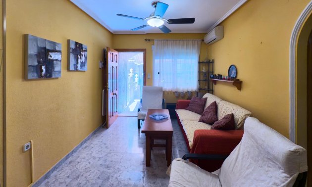 Resale - Apartment / flat -
Torrevieja - La Mata