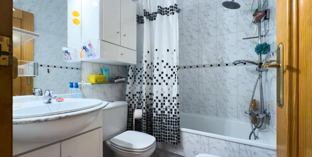 Resale - Apartment / flat -
Torrevieja - La Mata