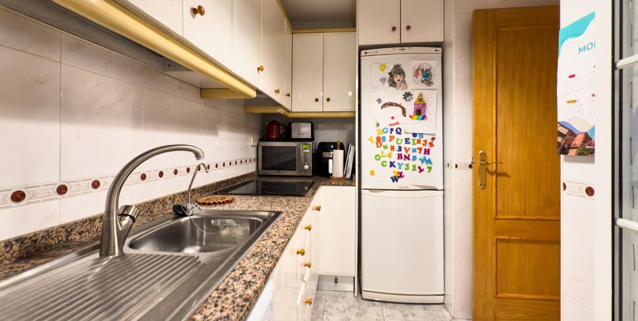 Resale - Apartment / flat -
Torrevieja - La Mata