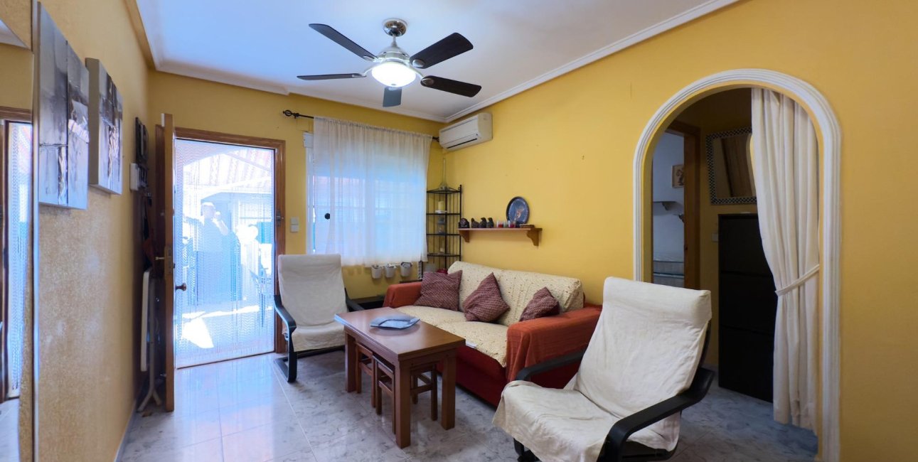 Resale - Apartment / flat -
Torrevieja - La Mata