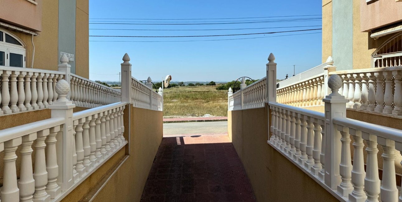 Resale - Apartment / flat -
Torrevieja - La Mata