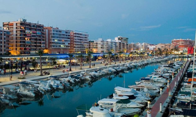 Rynek pierwotny - Penthouse -
Santa Pola - Estacion de autobuses